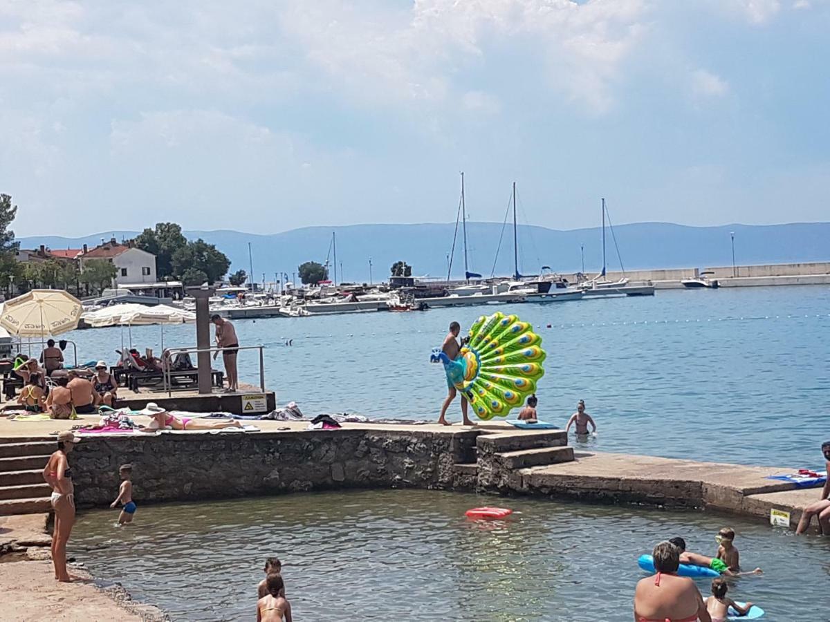 Vijon Appartamento Njivice Esterno foto
